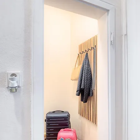 - Karlin Appartement *